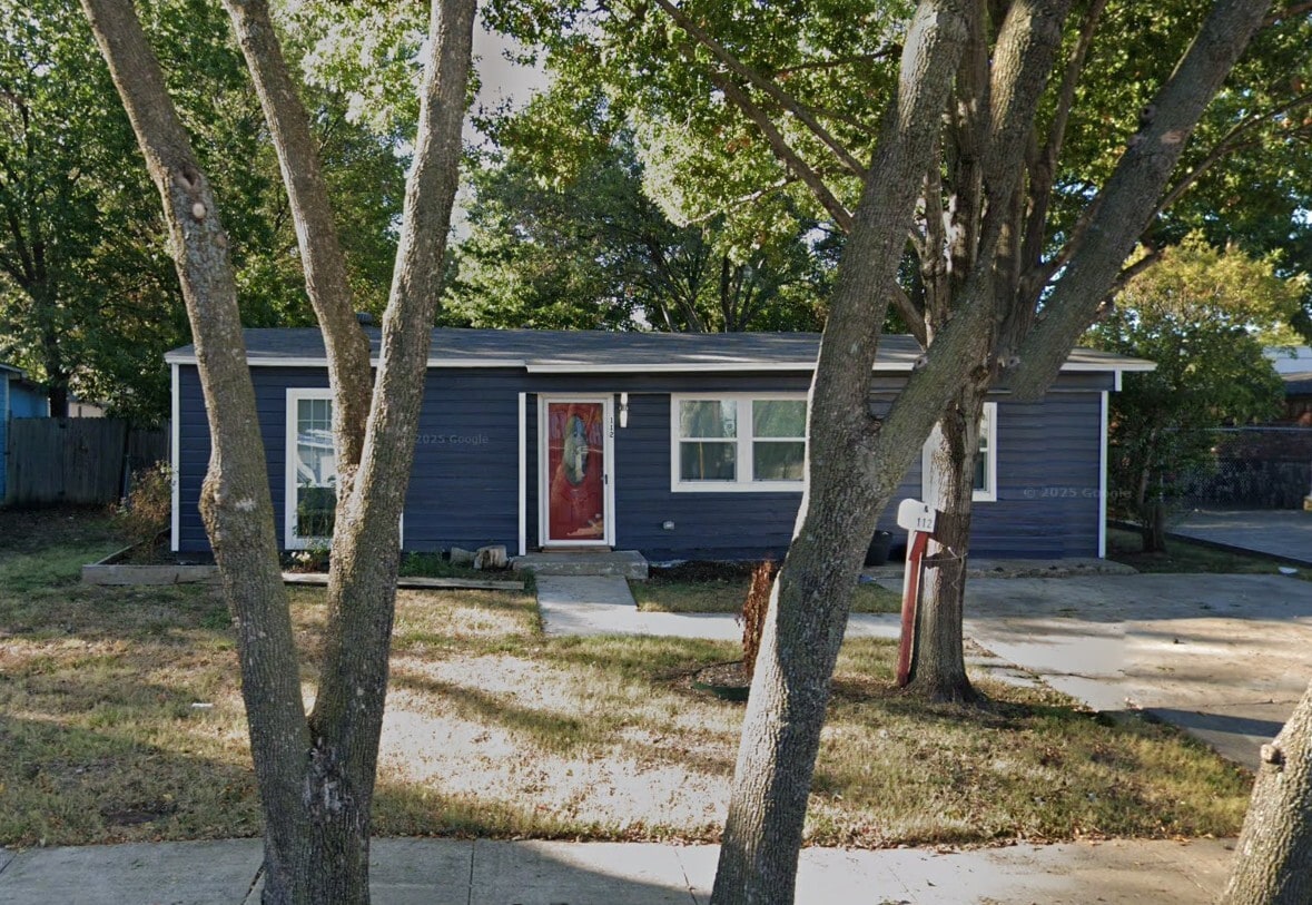 Primary Photo - 112 Casalita Drive