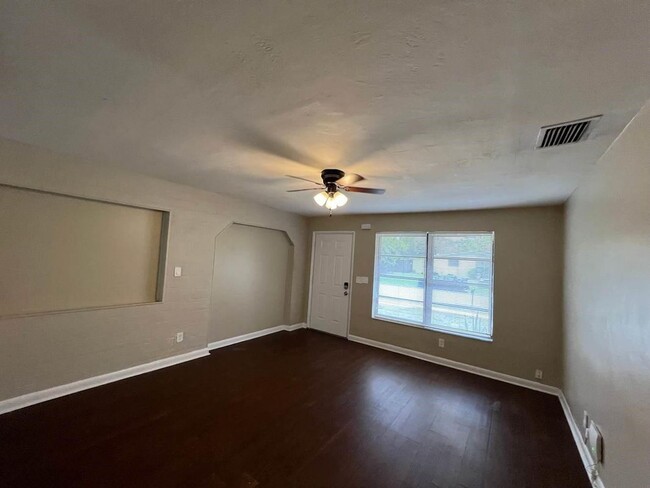 Foto del edificio - 3701 SW 58th Terrace