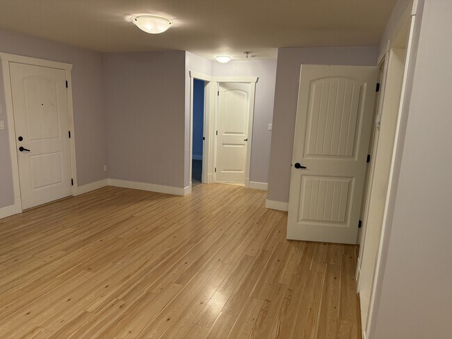 Photo du bâtiment - 7671-211B 211B Street