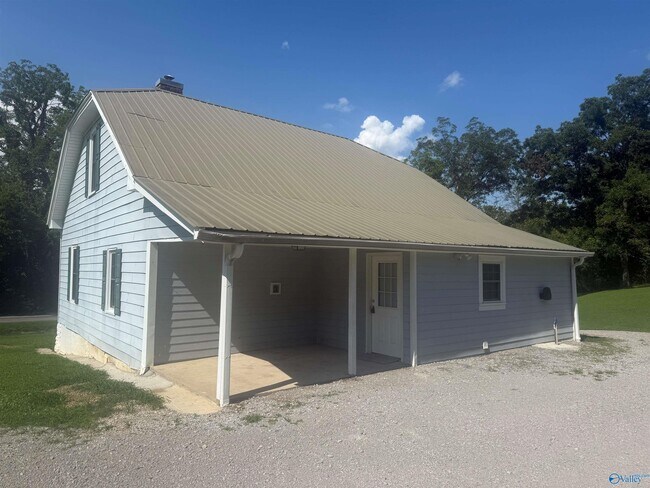 Foto del edificio - 445 Chicken Creek Rd