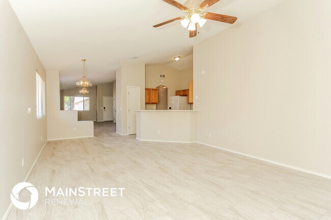 Building Photo - 10063 E Paseo San Ardo