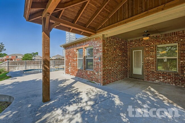 Building Photo - 1030 Barrington Dr