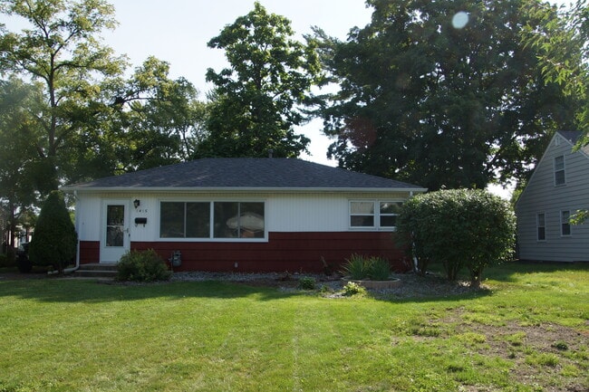 Building Photo - 1415 Nevada Ave