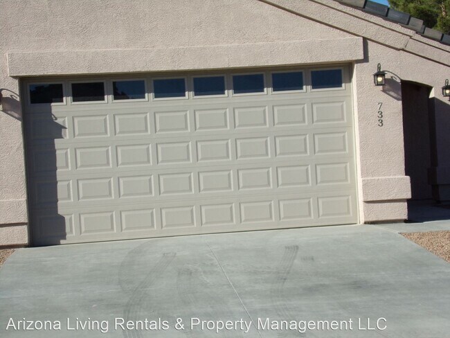 Building Photo - 3 br, 2 bath House - 723 Pala Mesa