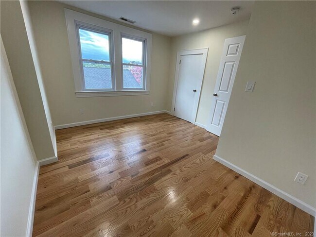 Foto del edificio - 510 W Main St