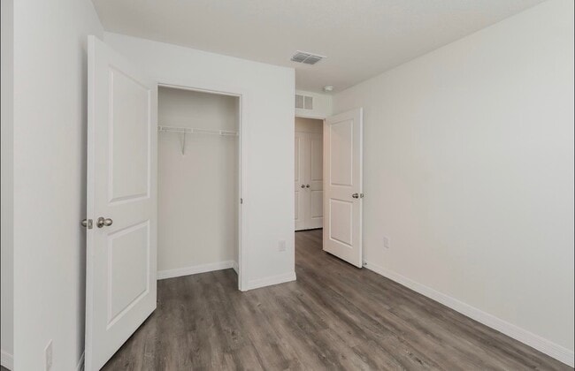 Building Photo - 121 Stedman St