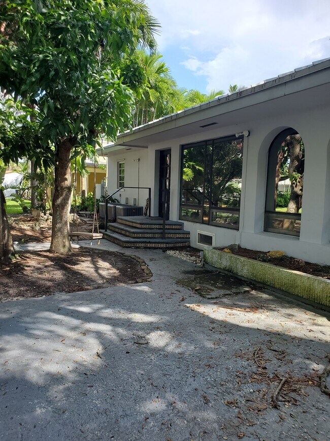 Foto del edificio - 5756 SW 31st St