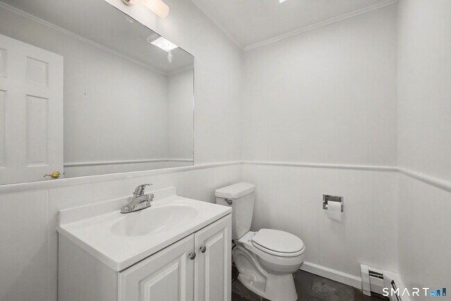 Foto del edificio - 26 Revere Rd