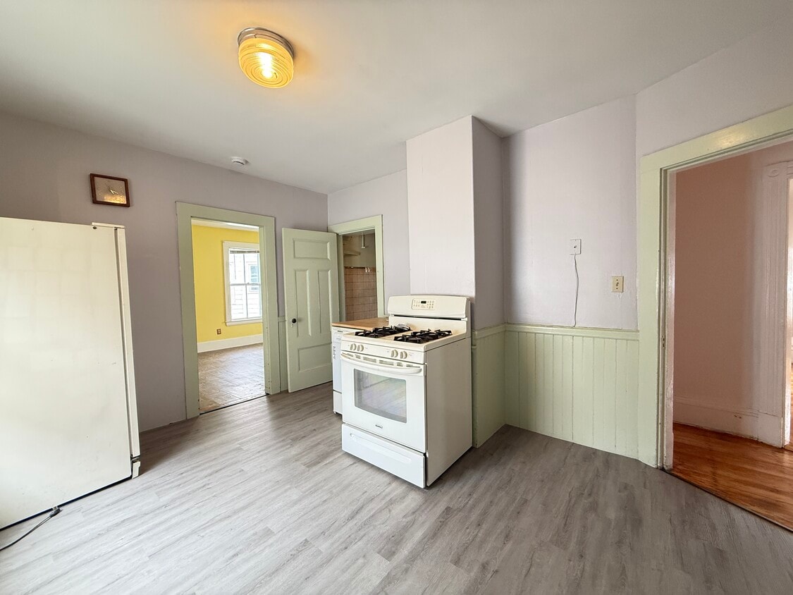 Primary Photo - 57 Rindge Ave