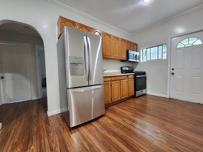 Foto del edificio - 1132 E 85th St