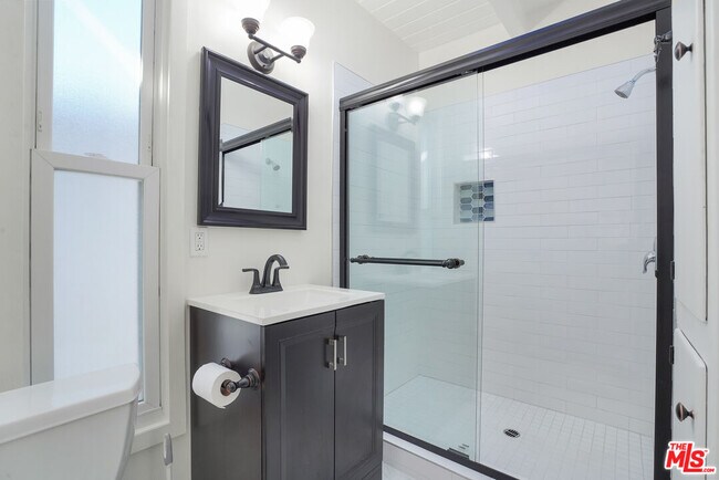 Foto del edificio - 8559 Brier Dr