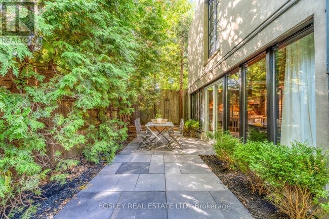 Building Photo - 9 Peyton Ln