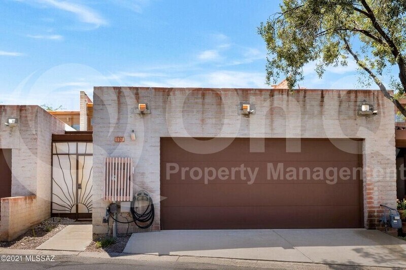 Foto principal - 1978 E Campbell Terrace