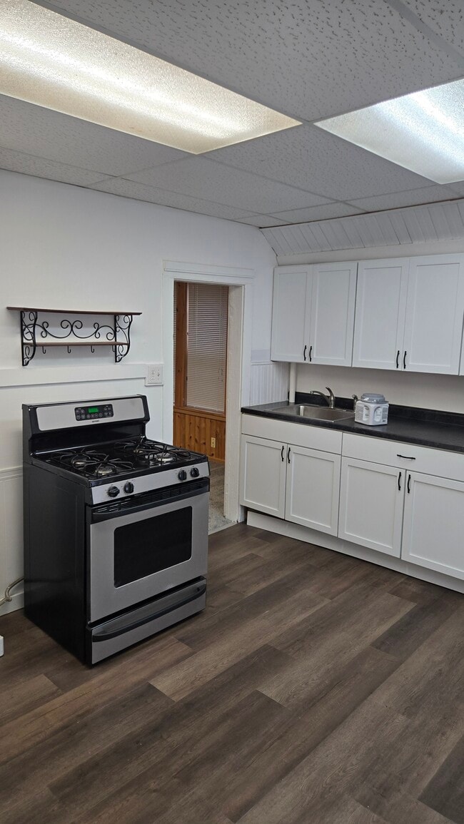 Building Photo - 615 N 59th Ave W