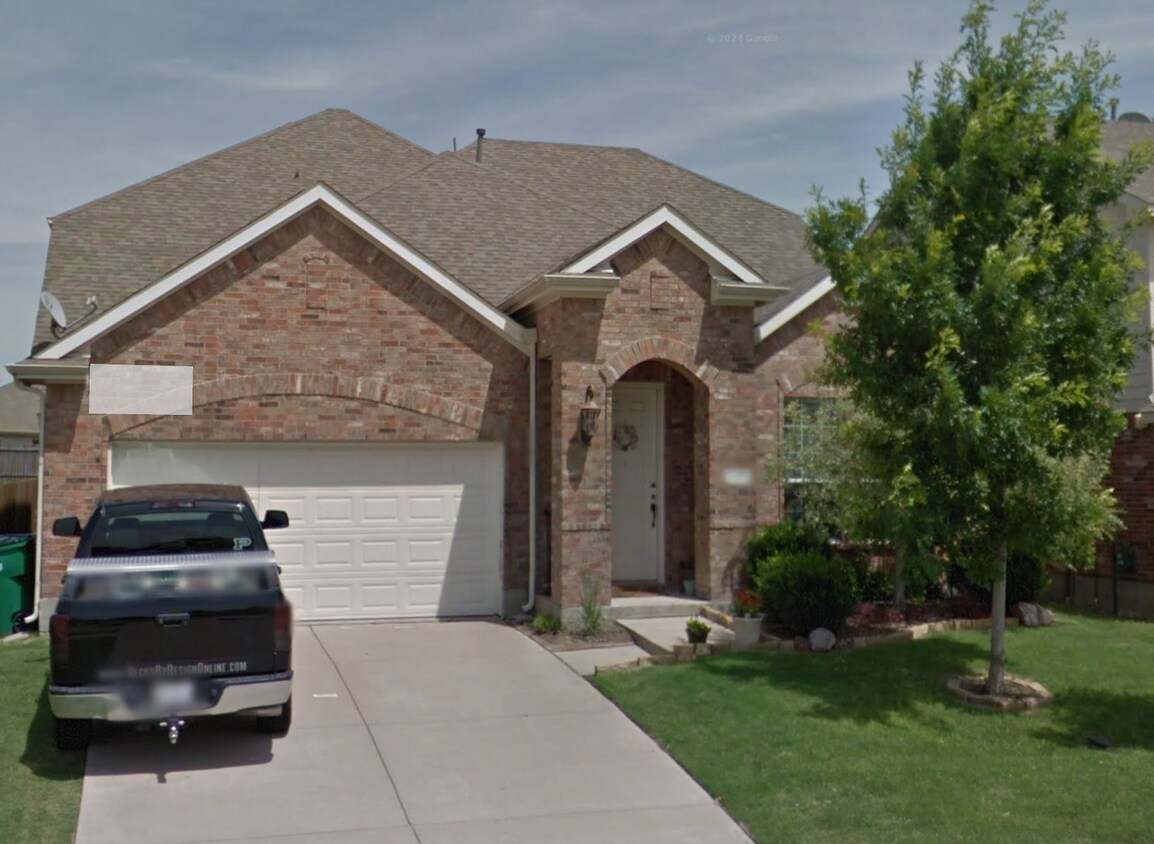 Foto principal - Charming two-story brick home in the desir...