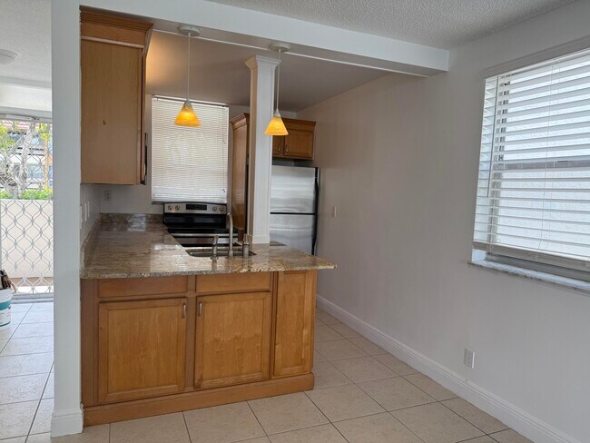 Foto del edificio - 1731 SE 15th St