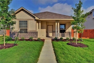 Building Photo - 453 Star Thistle St