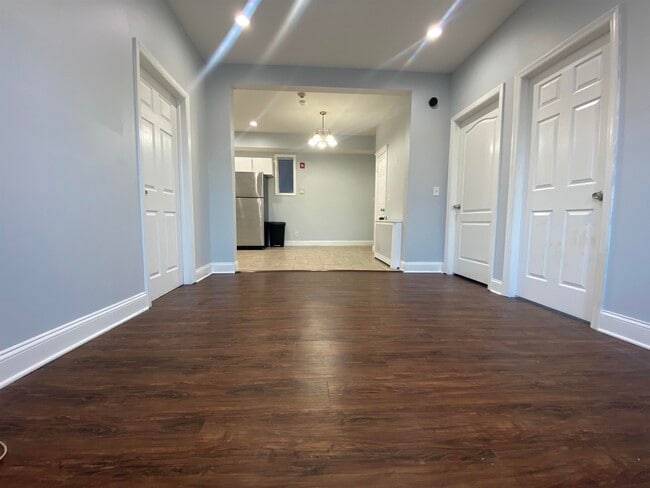 Building Photo - 590 Avenue C