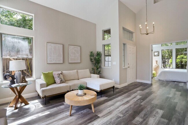 Foto del edificio - 2056 Middle River Dr