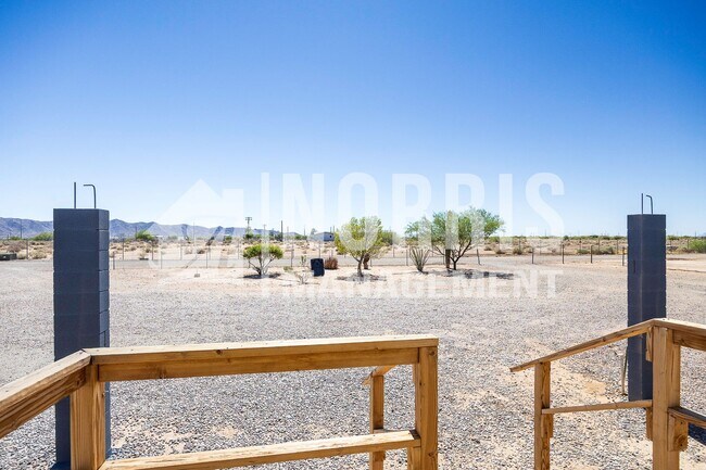 Building Photo - 9960 S Niehaus Rd