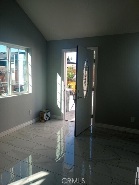 Building Photo - 8386 Sylvan Dr