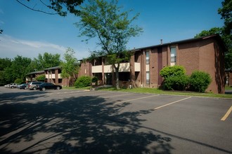 Colony West Apartments Rentals - Coropolis, PA | Apartments.com