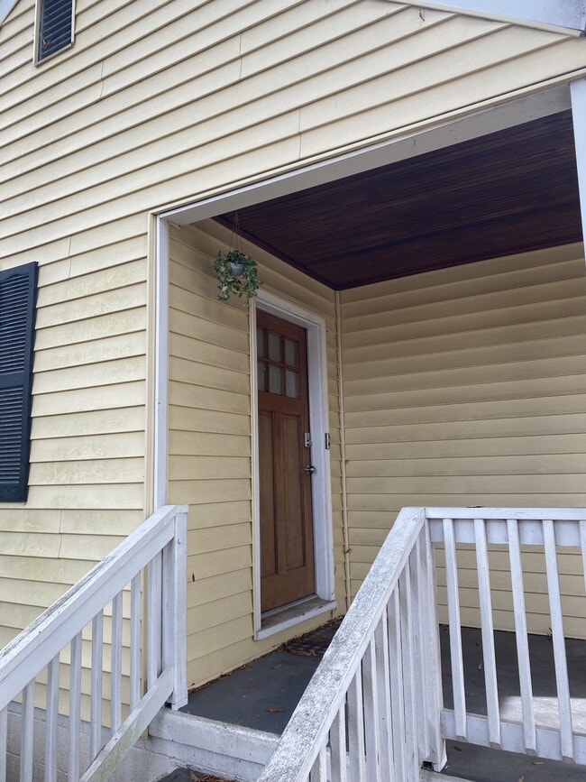 Photo - 1216 Hawthorne Dr House