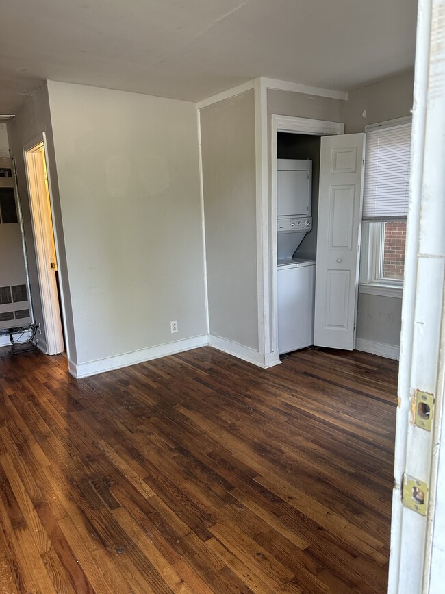 Building Photo - 836 Rodey Ave