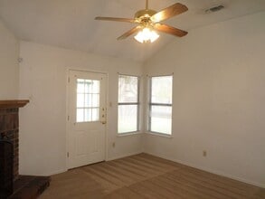 Building Photo - 2013 Sundown Dr