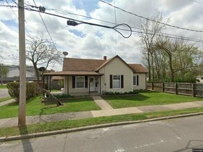 Building Photo - 606 Lyon St