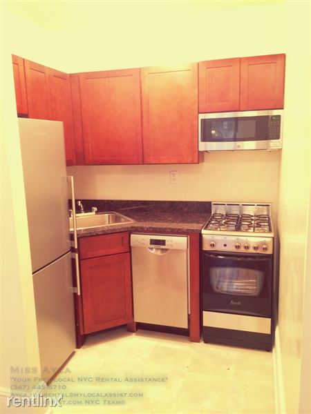 Building Photo - 109 W 75th St