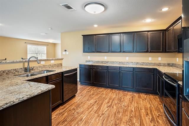 Building Photo - 10241 Feldspar Dr