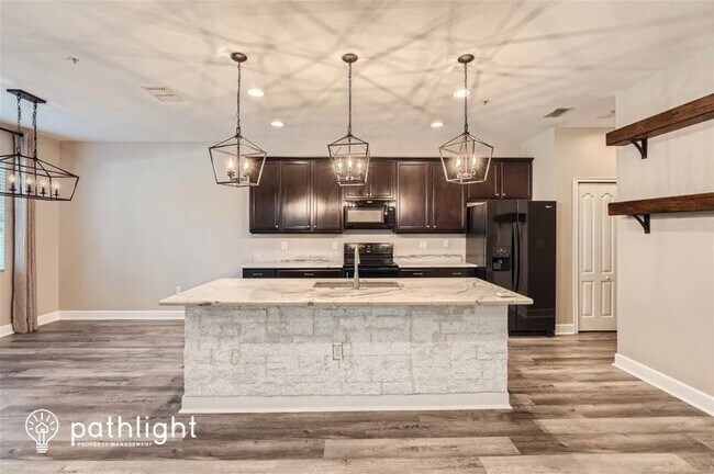 Building Photo - 1484 Groundsel Lane