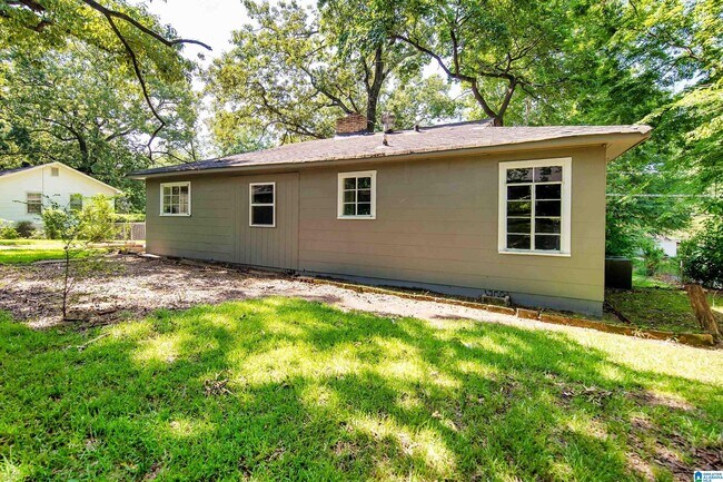 Building Photo - 410 Swann Dr