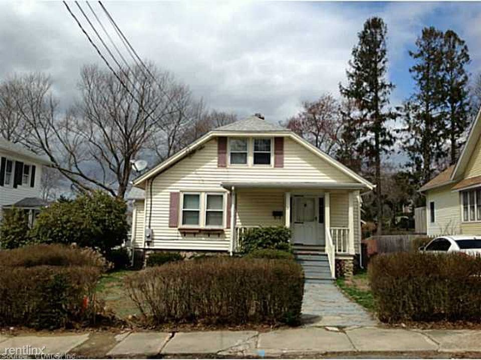 31 Farmington Ave, New London, CT 06320 House for Rent in New London
