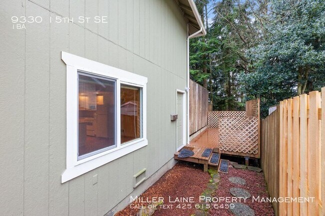 Building Photo - Cozy lower unit studio in Lake Stevens!