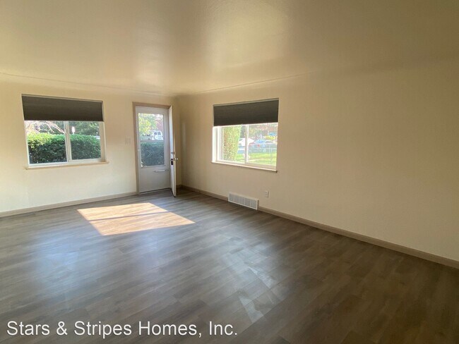 Building Photo - 2 br, 1 bath House - 5100 E. 33rd Avenue