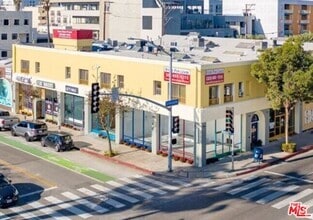 Building Photo - 721-721 Broadway
