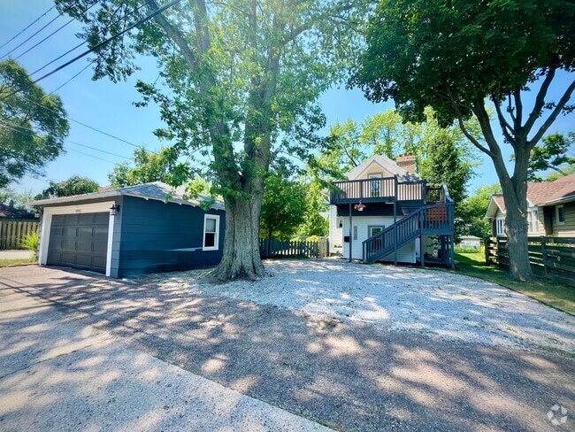 Building Photo - 2335 Niles Ave