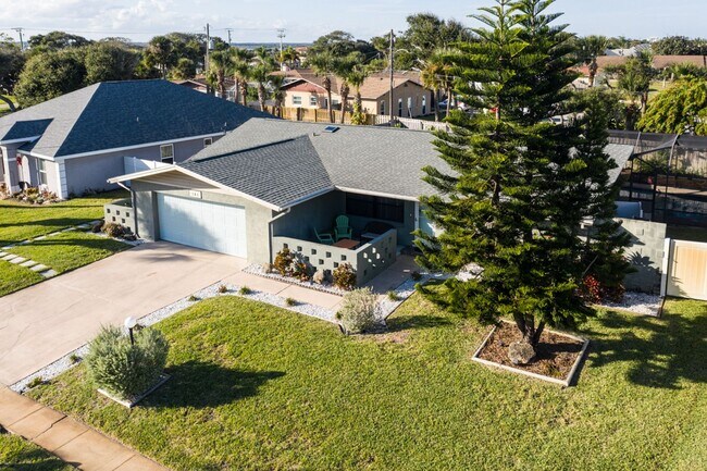 Foto del edificio - Vacation Rental Amazing Pet Friendly 3 Bed House with a Heated Pool