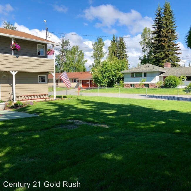 Building Photo - 3 br, 2 bath House - 3033 Riverview Drive