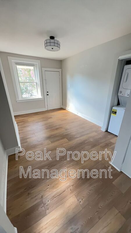 Foto del edificio - 613 N 32nd St