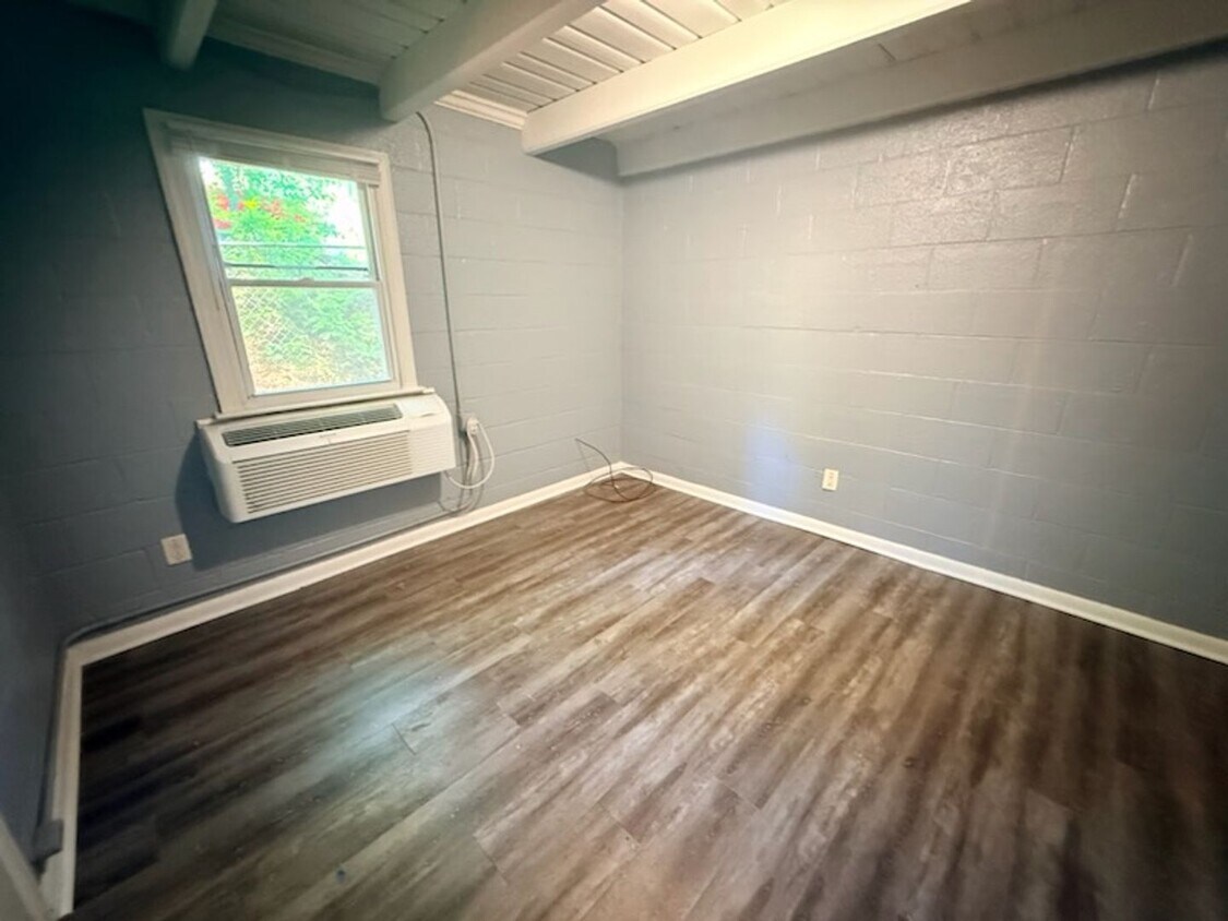 Foto del edificio - 1 Bedroom 1 Bathroom Available NOW in Durham!