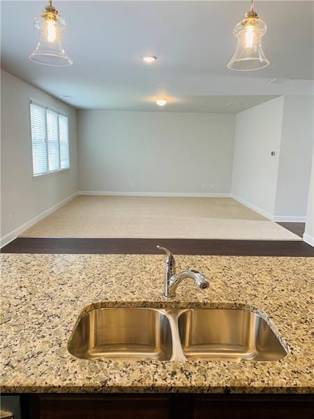 Foto del edificio - 640 Broadmoor Dr