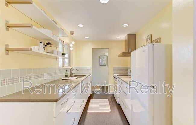 Foto del edificio - 12527 11th Ave NW