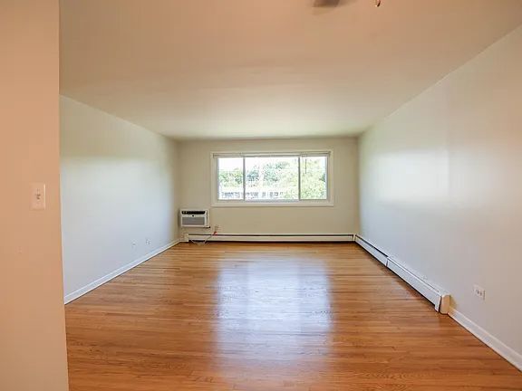 Building Photo - 700 McKinley Ave