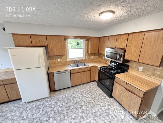 Building Photo - 121 Fonda Ln