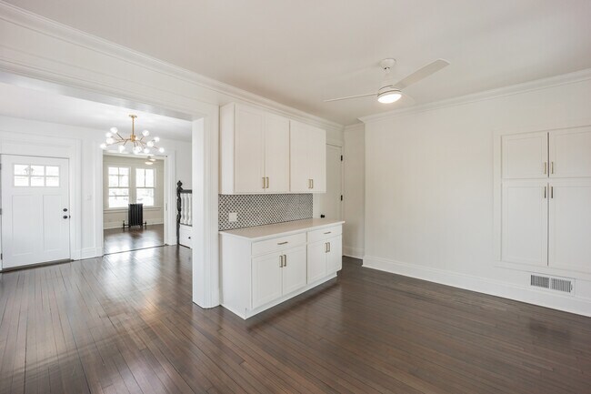 Foto del edificio - 62 Shrewsbury Ave