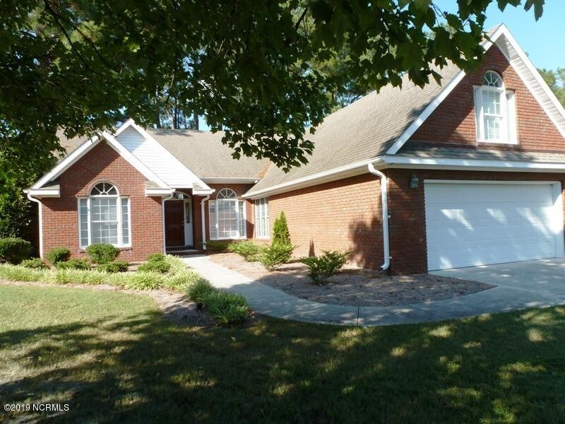 Primary Photo - 105 Candlewood Dr