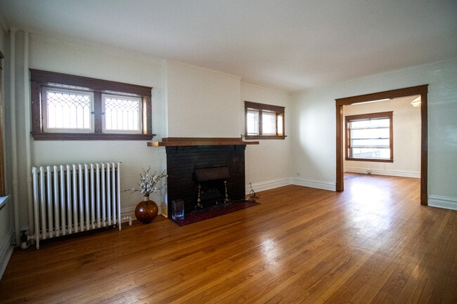 Building Photo - 1645 W Estes Ave